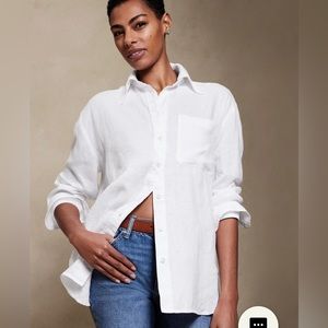 Banana Republic White Cotton button down shirt